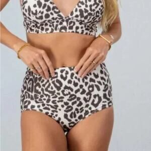 Aaron & Amber SZ M 2 Piece Leopard Print High Rise Deep Plunge Bikini NWT